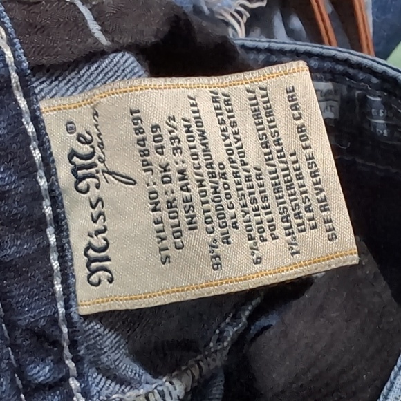 Miss Me Signature Straight Jeans Medium Blue Wash Midrise Bling Back Size 29 - Picture 8 of 9